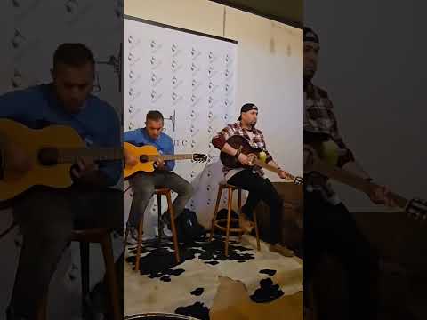 Spanish guitar live