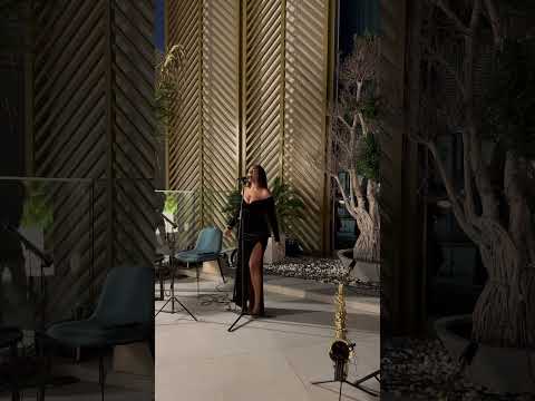 Sining Jazz at a private event