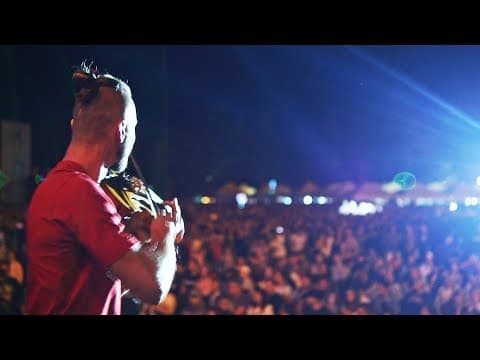 Big violinist show
