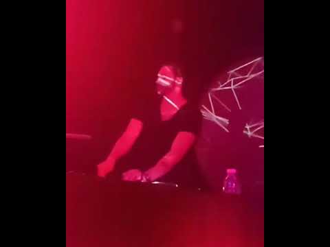 fabric official 4