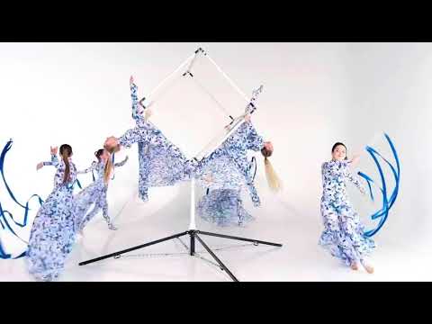 Hoops, ribbons, cube
