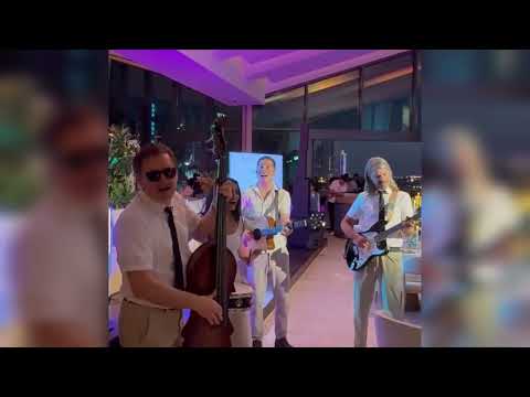 Roaming band