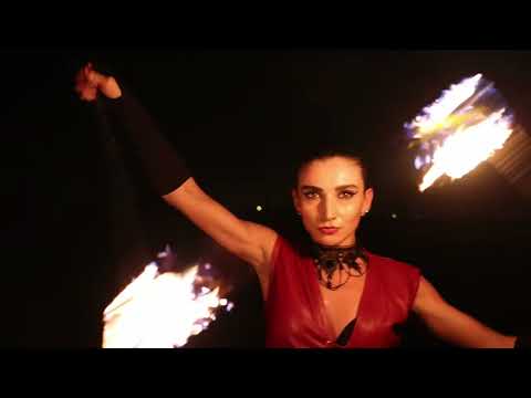 Duo fire show