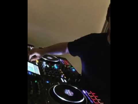 DJ Bugzi