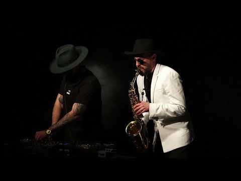 Dj Mix and Live Saxophone
