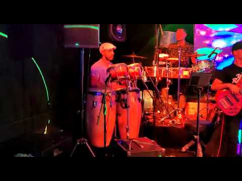 Solo congas, latin band in Dubai