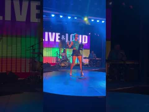 Singing videos on P&O Cruises