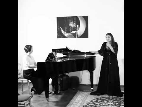ezazi singing