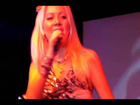 Olena singer mix