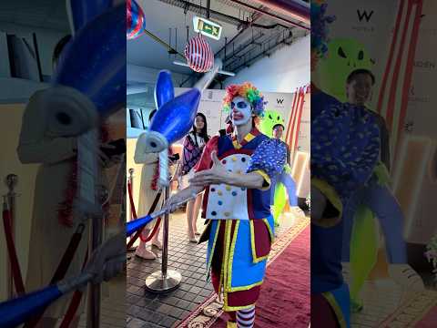 Clowns that crack you up. Stilt walkers that tower with style!
