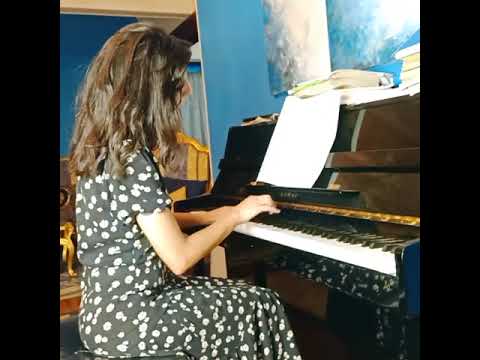 tasnimplaysthepiano 4