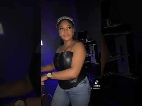 DJ Velvet