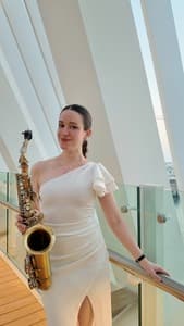 Lili Sax