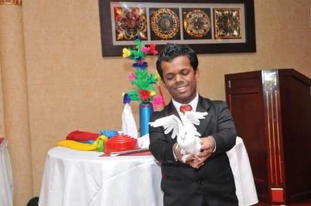 Magician Charlie