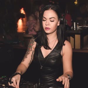 DJ Arina