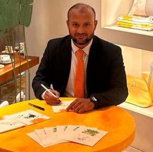 Calligrapher Muneer